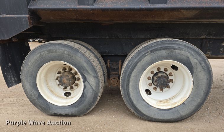 image for item DW3186 2001 Mack RD688S dump truck