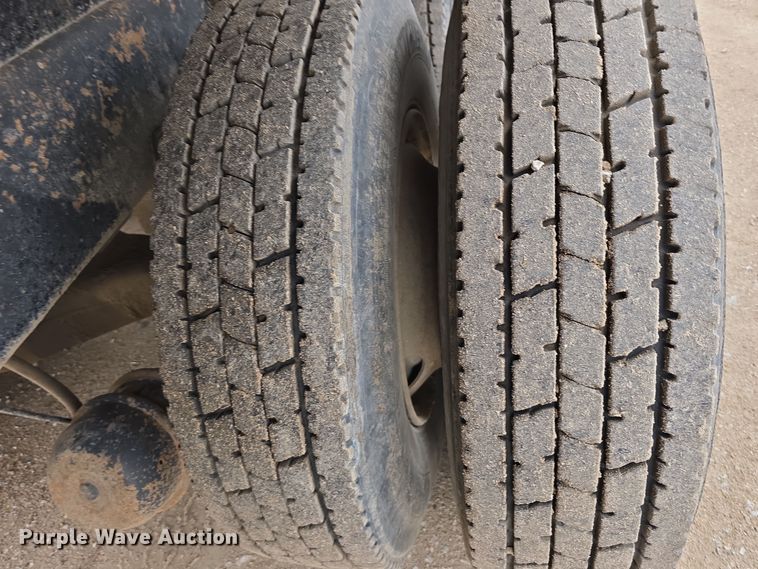 image for item DW3186 2001 Mack RD688S dump truck