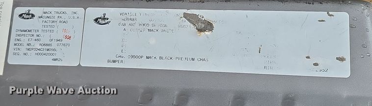 image for item DW3186 2001 Mack RD688S dump truck