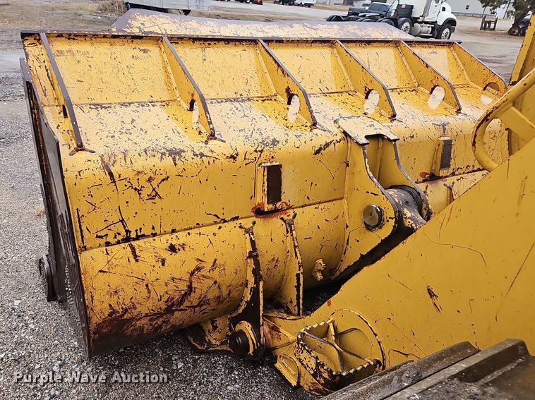 image for item DW3187 2001 Caterpillar 963C track loader