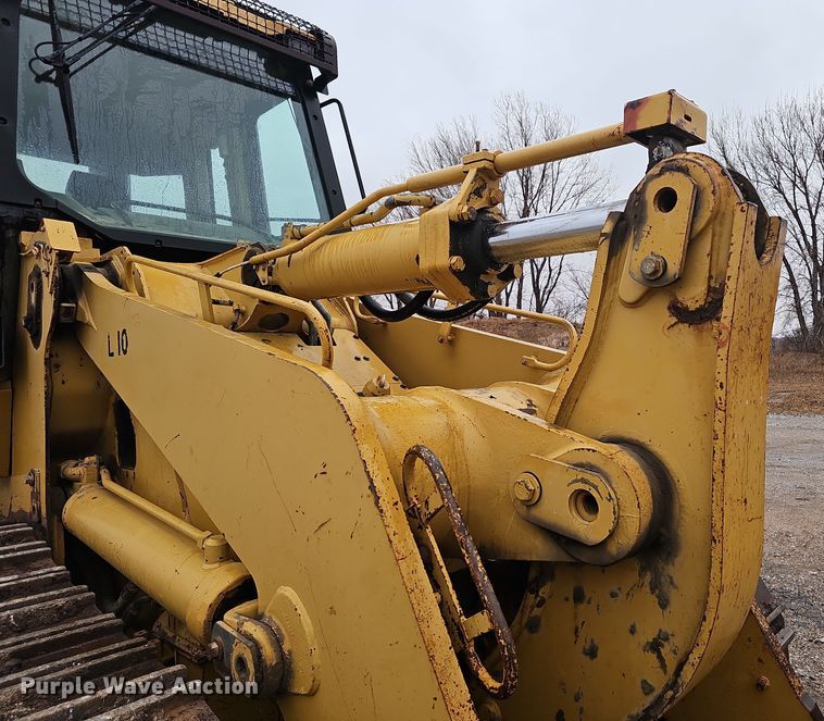 image for item DW3187 2001 Caterpillar 963C track loader