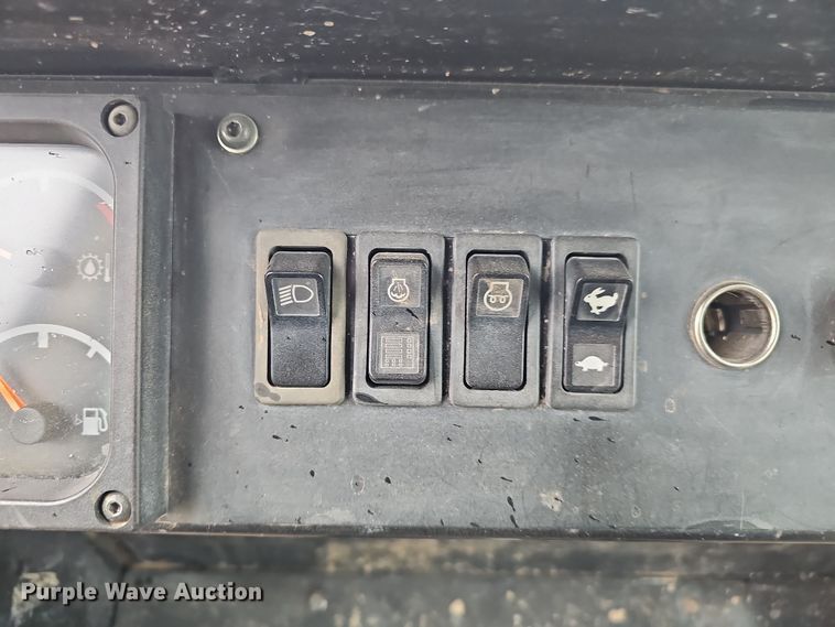 image for item DW3187 2001 Caterpillar 963C track loader