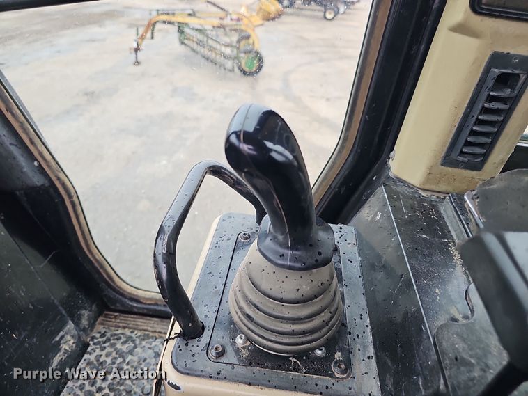 image for item DW3187 2001 Caterpillar 963C track loader