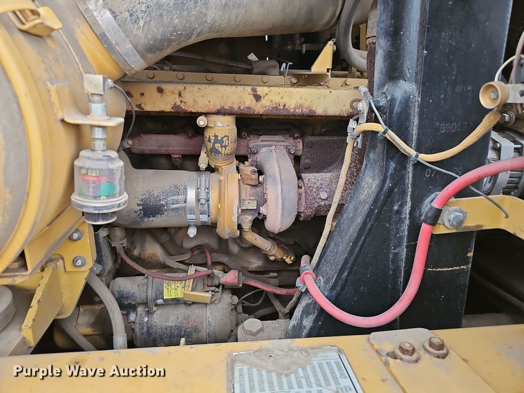 image for item DW3187 2001 Caterpillar 963C track loader