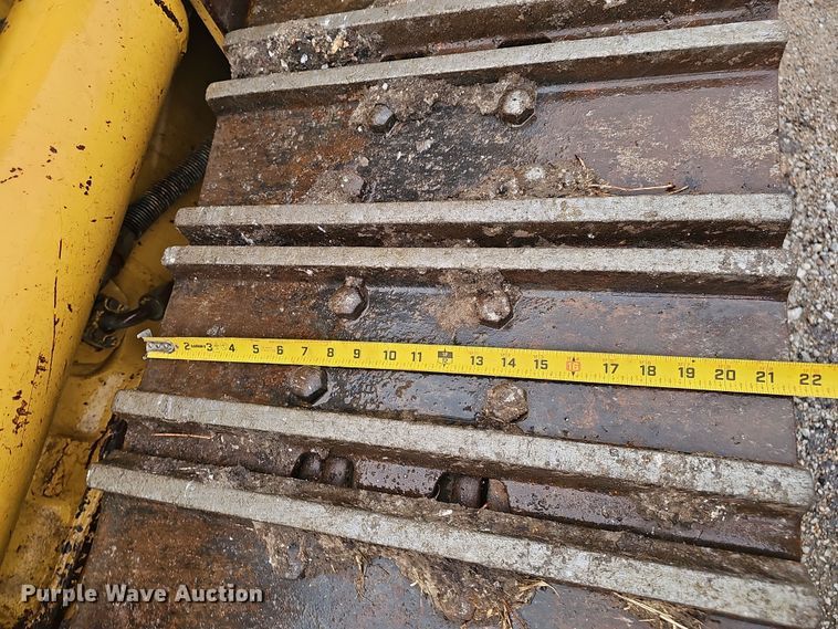 image for item DW3187 2001 Caterpillar 963C track loader