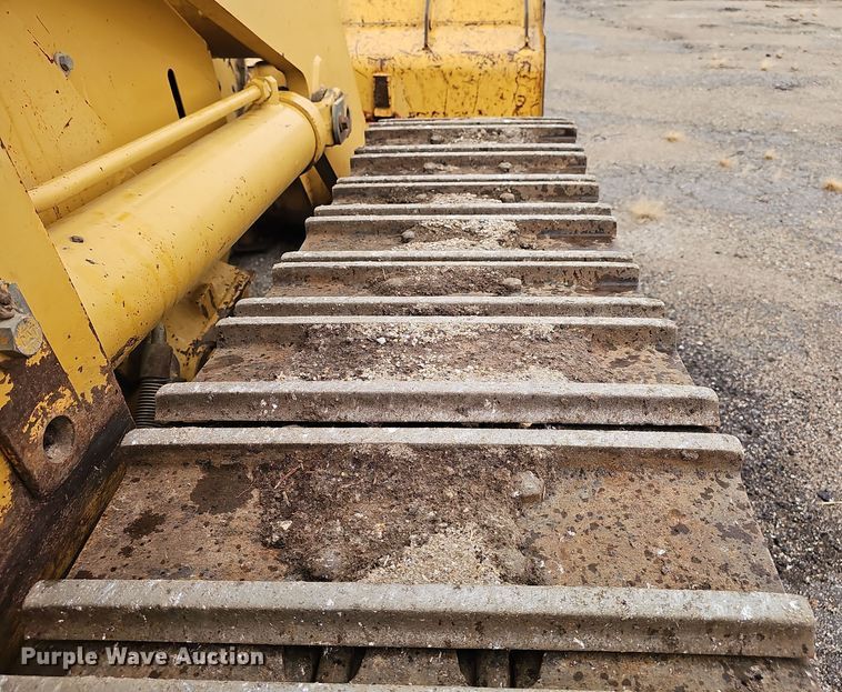 image for item DW3187 2001 Caterpillar 963C track loader