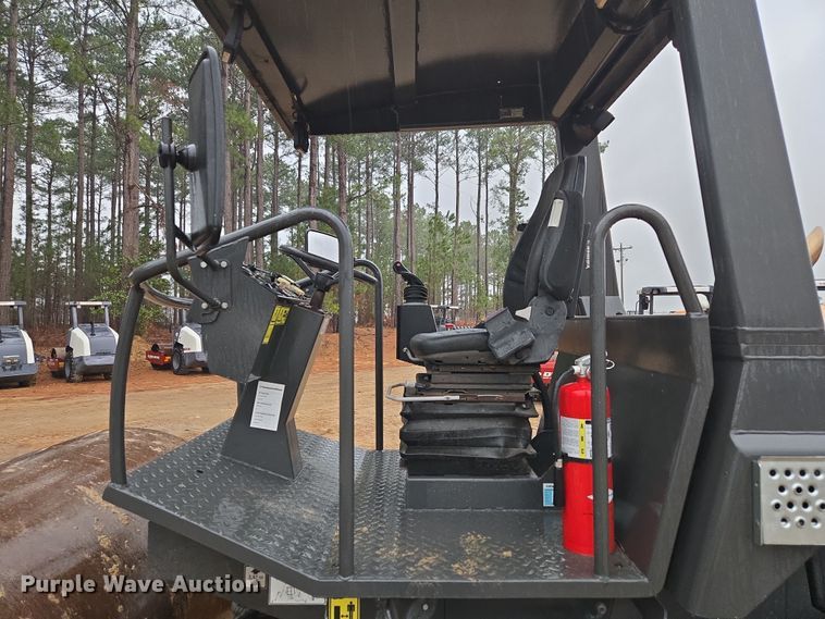 image for item EC3462 2019 Case SV208D single drum vibratory roller