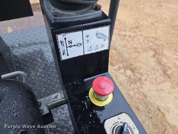 image for item EC3462 2019 Case SV208D single drum vibratory roller