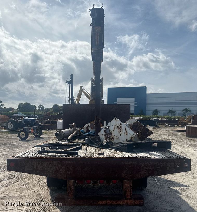 image for item EC3469 1987 Ford F700 crane truck