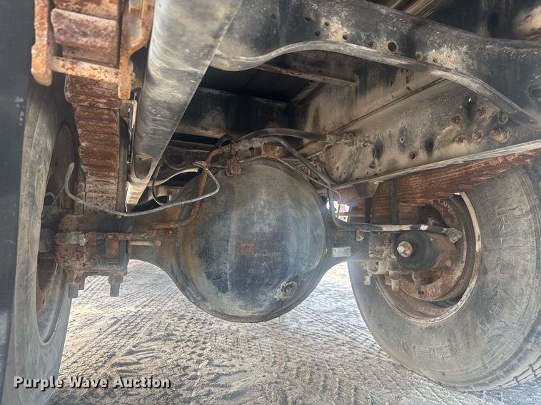 image for item EC3469 1987 Ford F700 crane truck