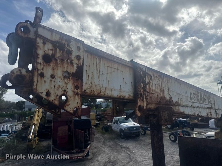 image for item EC3469 1987 Ford F700 crane truck