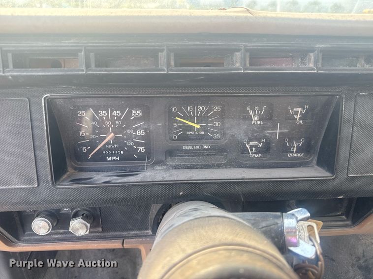 image for item EC3469 1987 Ford F700 crane truck