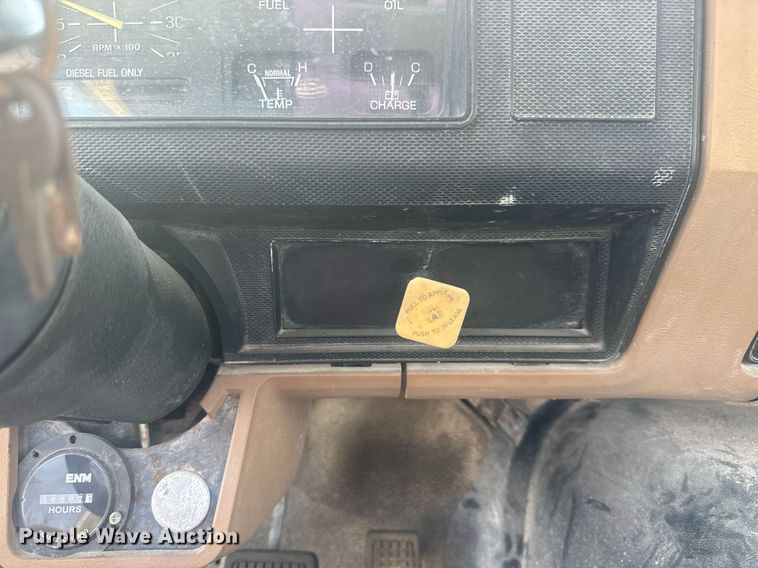 image for item EC3469 1987 Ford F700 crane truck