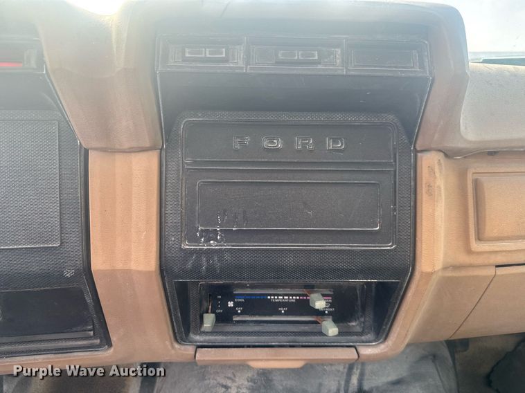 image for item EC3469 1987 Ford F700 crane truck