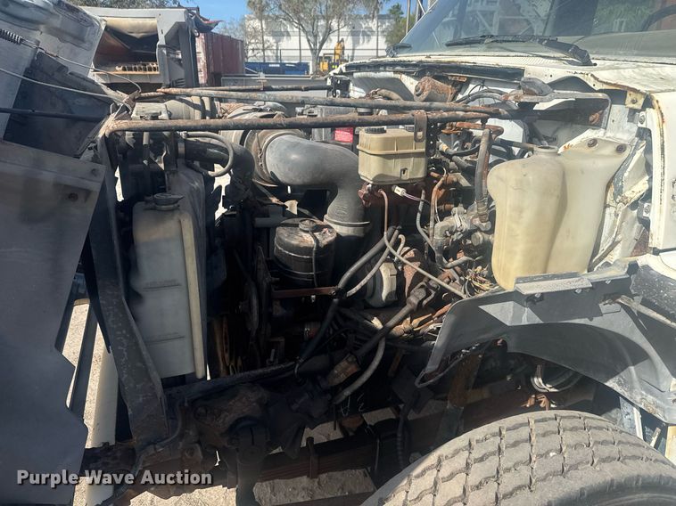 image for item EC3469 1987 Ford F700 crane truck