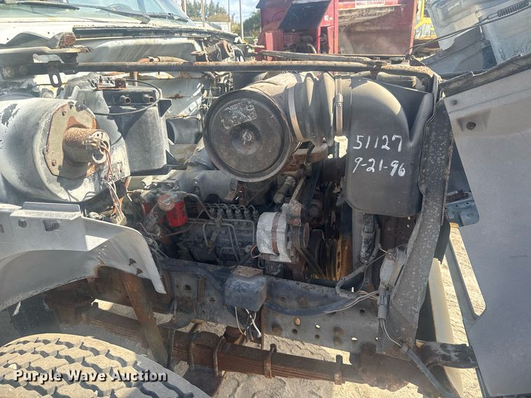 image for item EC3469 1987 Ford F700 crane truck