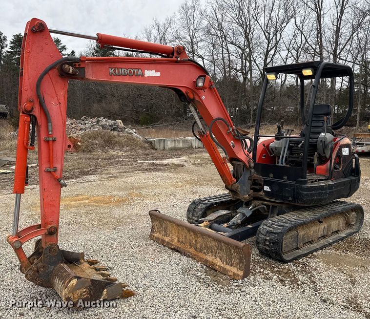 image for item EC3475 2007 Kubota KX121-3 mini excavator