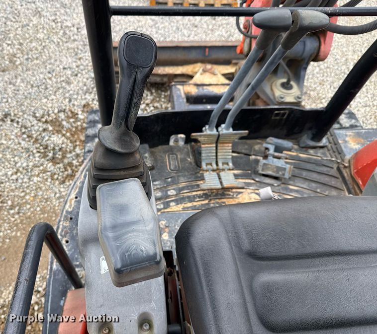 image for item EC3475 2007 Kubota KX121-3 mini excavator