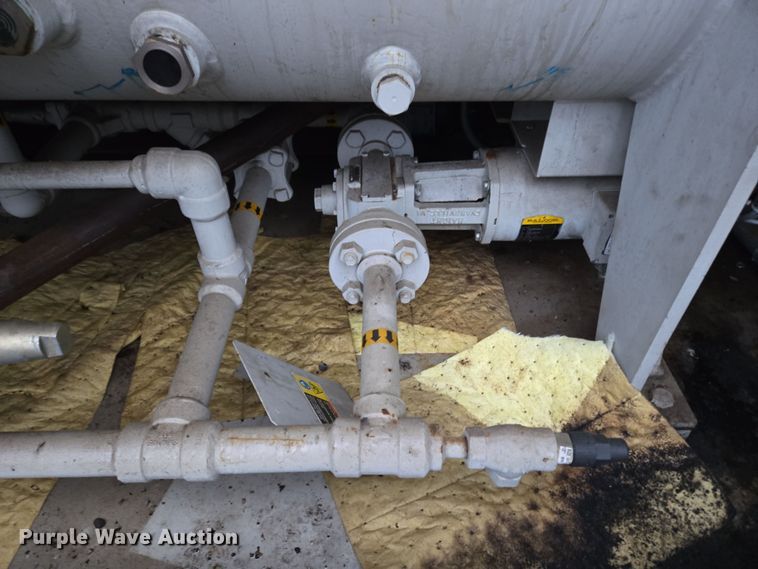 image for item EC3990 2006 Profile Compression Whisper 95 air compressor