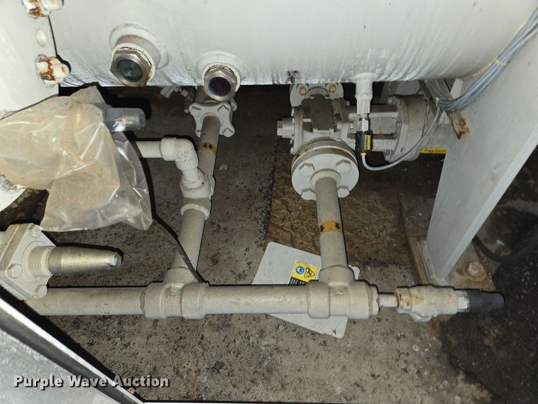 image for item EC3991 2006 Profile Compression Whisper 95LP air compressor