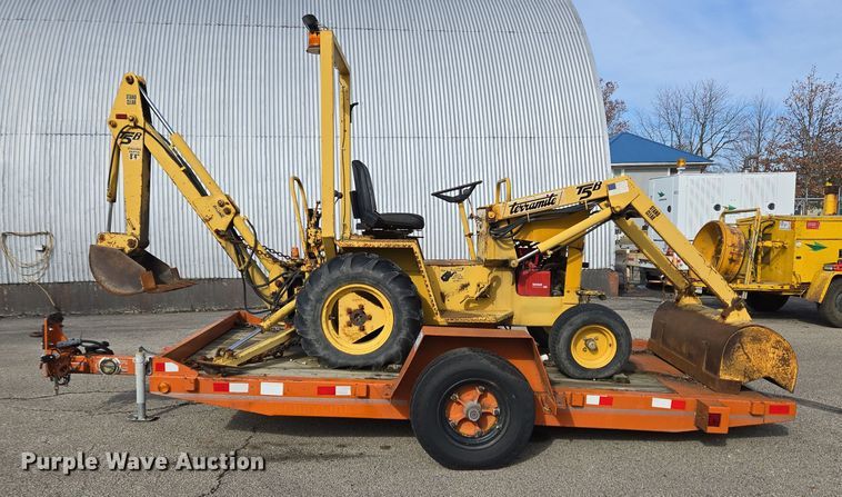 image for item EC3997 1990 Terramite T5B backhoe