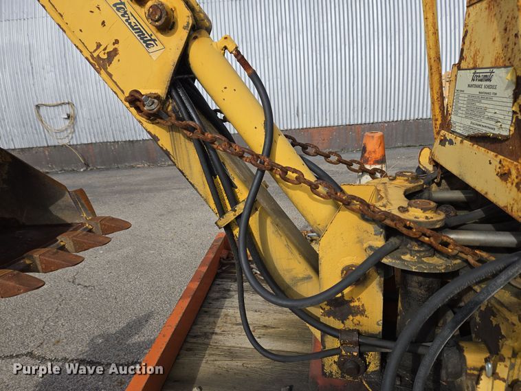 image for item EC3997 1990 Terramite T5B backhoe