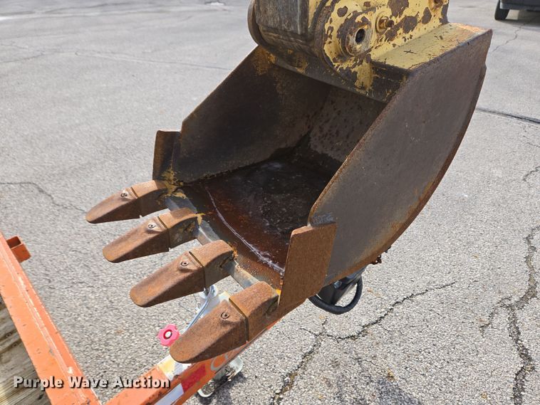 image for item EC3997 1990 Terramite T5B backhoe