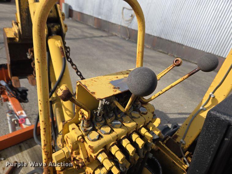image for item EC3997 1990 Terramite T5B backhoe