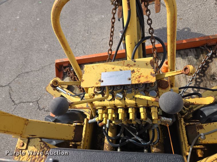 image for item EC3997 1990 Terramite T5B backhoe