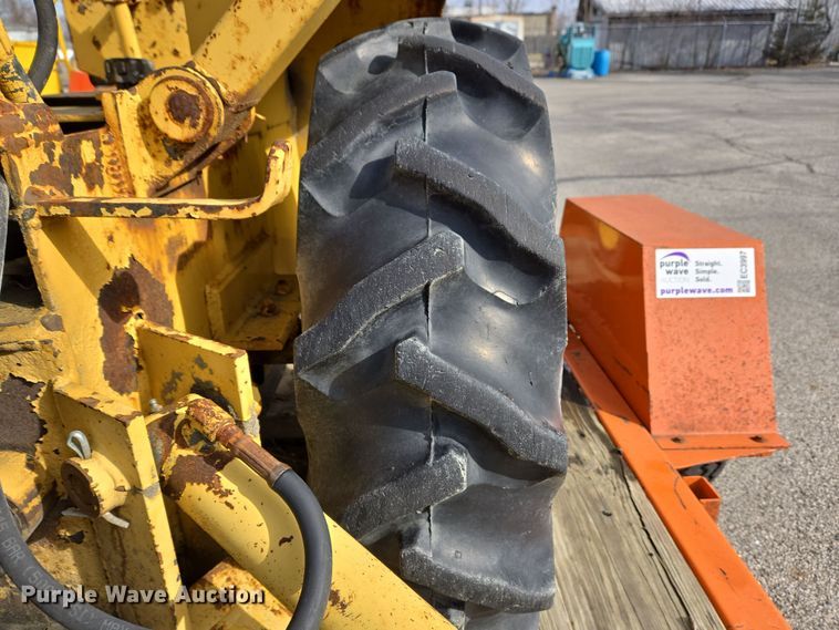 image for item EC3997 1990 Terramite T5B backhoe