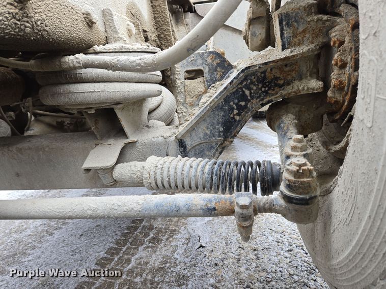 image for item EC4006 2015 Peterbilt 567 dump truck