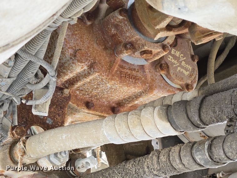 image for item EC4006 2015 Peterbilt 567 dump truck