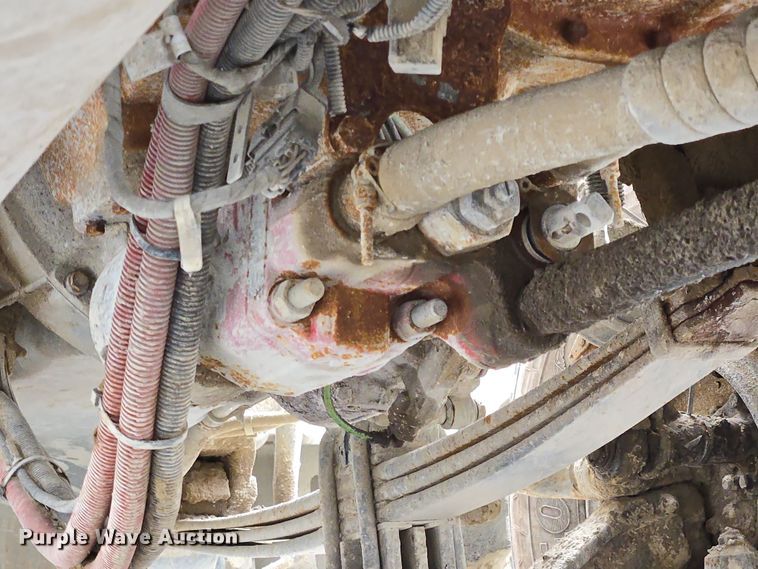 image for item EC4006 2015 Peterbilt 567 dump truck