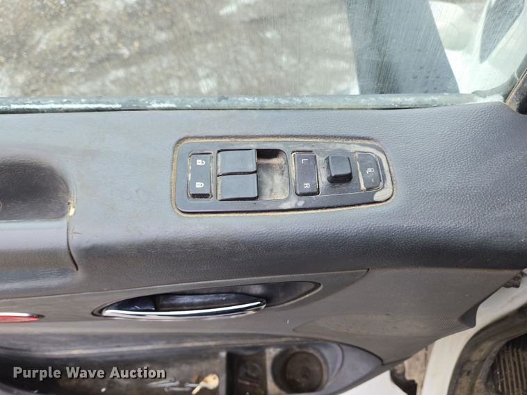 image for item EC4006 2015 Peterbilt 567 dump truck