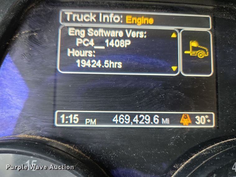 image for item EC4006 2015 Peterbilt 567 dump truck