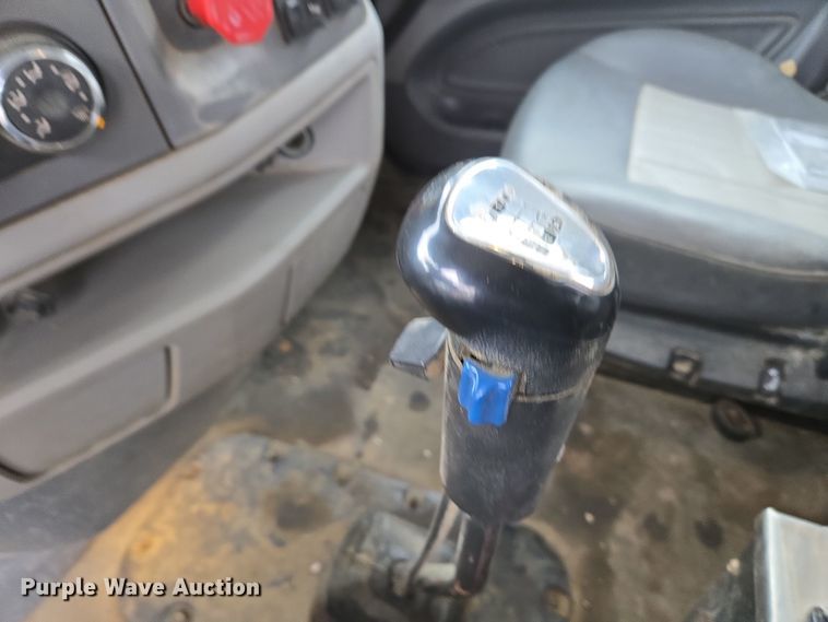 image for item EC4006 2015 Peterbilt 567 dump truck