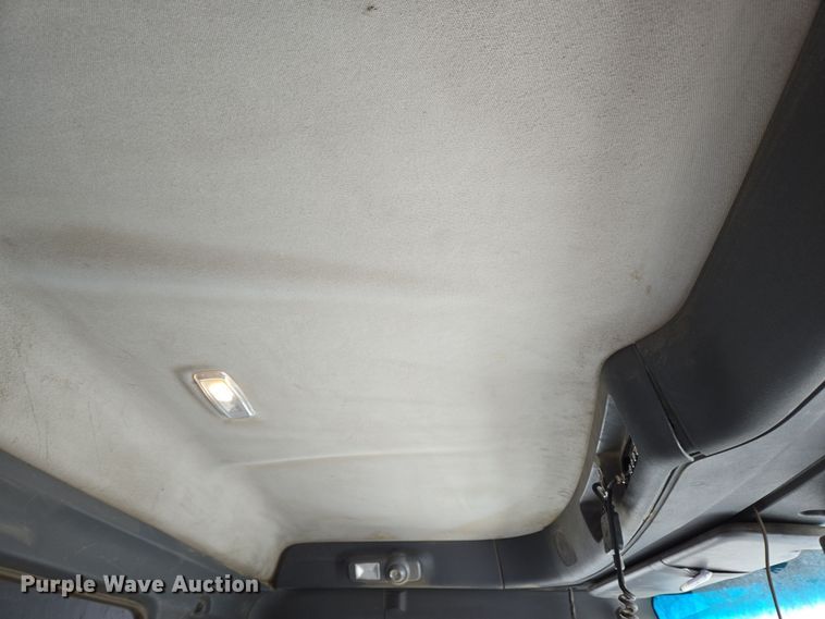 image for item EC4006 2015 Peterbilt 567 dump truck