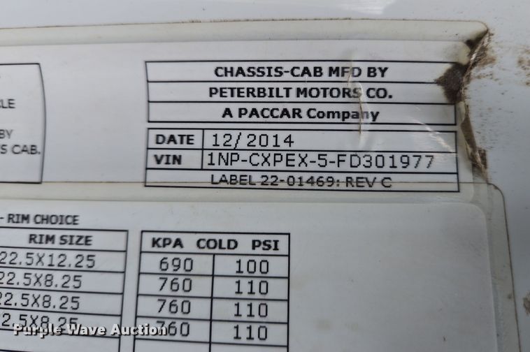 image for item EC4006 2015 Peterbilt 567 dump truck