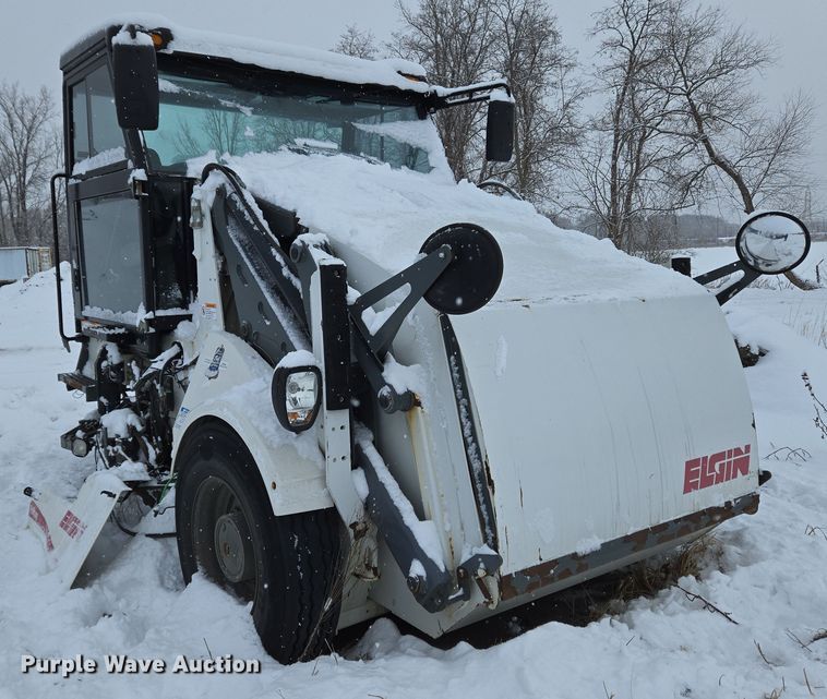 image for item EC4011 Elgin Pelican NP street sweeper