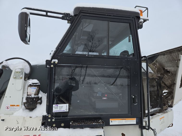 image for item EC4011 Elgin Pelican NP street sweeper