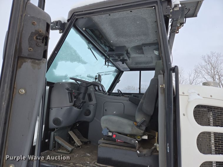 image for item EC4011 Elgin Pelican NP street sweeper