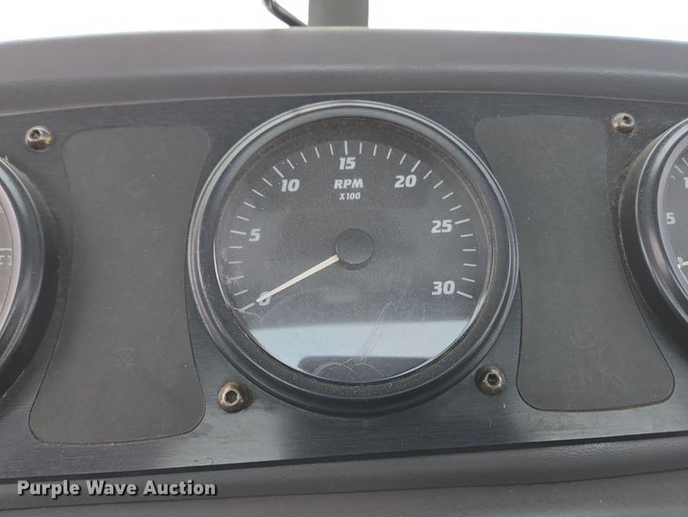 image for item EC4011 Elgin Pelican NP street sweeper