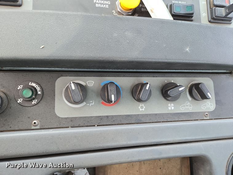 image for item EC4011 Elgin Pelican NP street sweeper