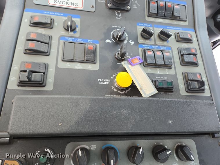 image for item EC4011 Elgin Pelican NP street sweeper