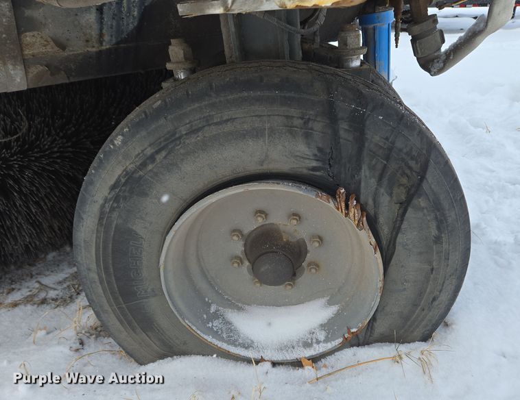 image for item EC4011 Elgin Pelican NP street sweeper