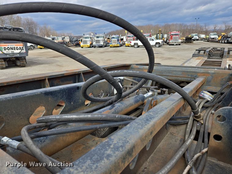 image for item EC4017 2008 X-L Specialized lowboy equipment trailer