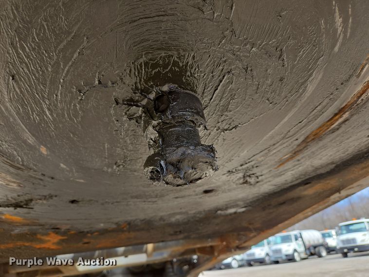 image for item EC4017 2008 X-L Specialized lowboy equipment trailer