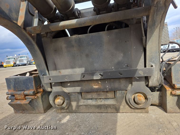 image for item EC4017 2008 X-L Specialized lowboy equipment trailer