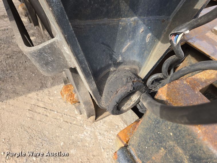 image for item EC4017 2008 X-L Specialized lowboy equipment trailer