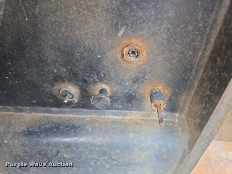 image for item EC4017 2008 X-L Specialized lowboy equipment trailer